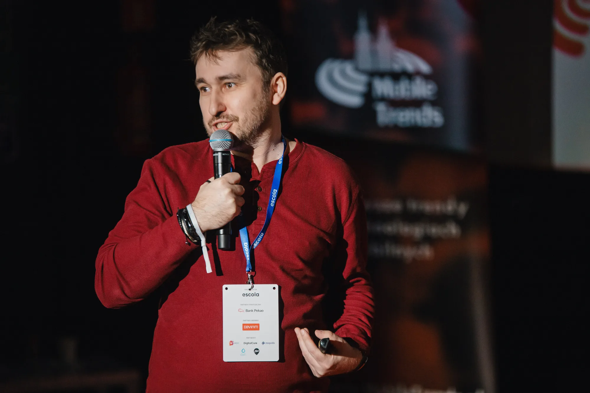 Krystian Wydro na scenie Mobile Trends Conference 2024 w Krakowie